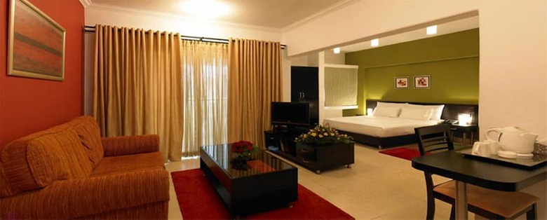 Hotel Royal Orchid Golden Suites