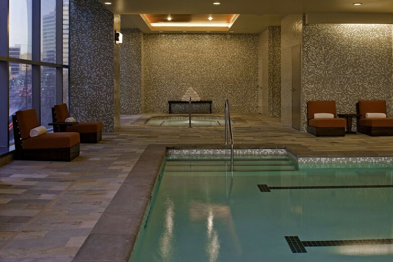 Hotel Hyatt At Olive 8