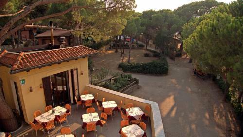 Camping Lacona Pineta