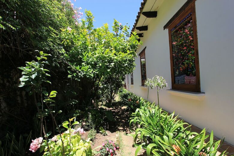 Sereno Art Hotel