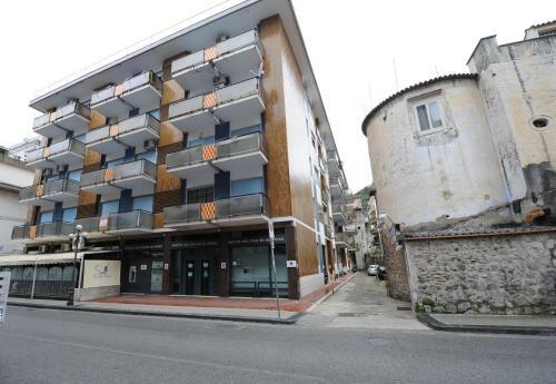 Tizi Apartments