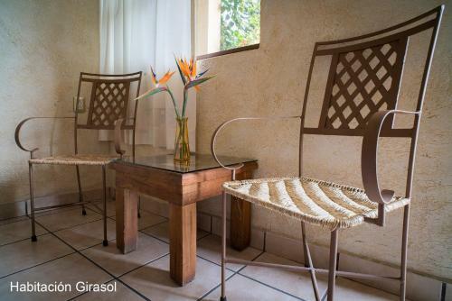 Hostal Flor De Cera