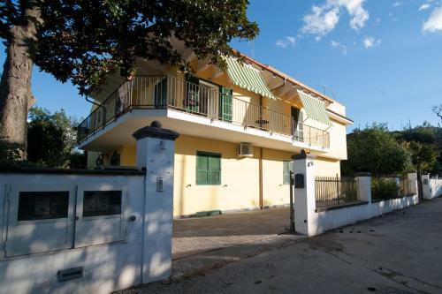 B&B Massico Apartments