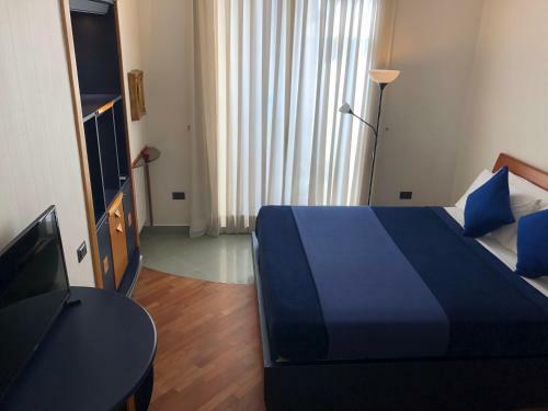 Santa Maria La Nova 21 B&B