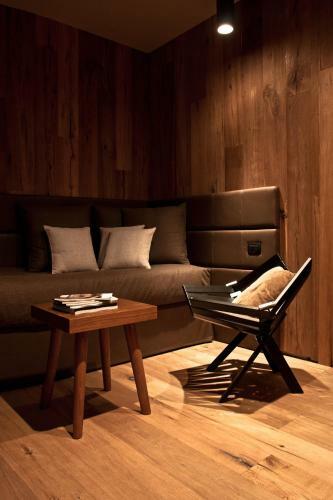 Alexander Charme Hotel