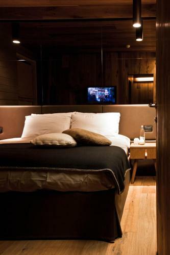 Alexander Charme Hotel