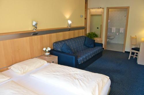 Alexander Charme Hotel