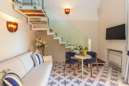Bed & Breakfast Diecisedici