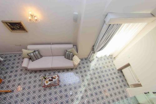 Bed & Breakfast Diecisedici
