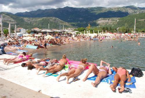 Hostal Budva Inn Guest House