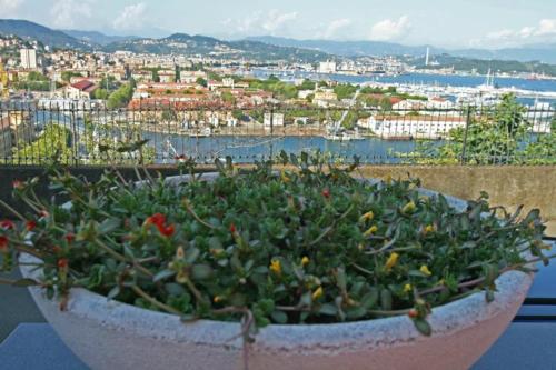 Hostal La Finestra Sul Golfo