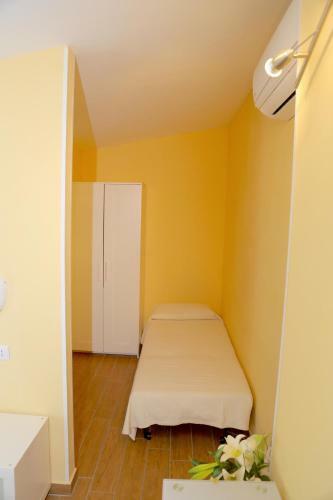 Hostal Via Mameli 5