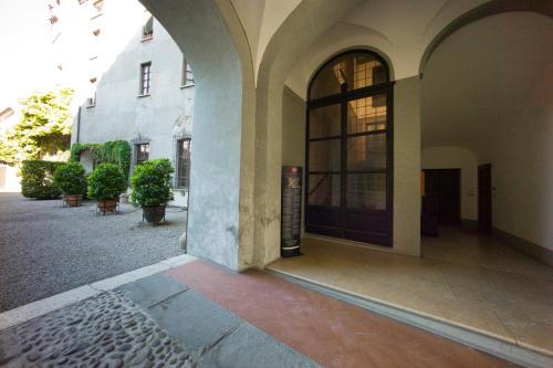 Hostal Palazzo Castiglioni Luxury Suites