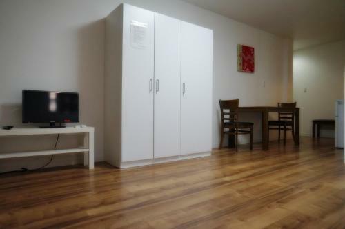 Hotel Tsuruhashi House