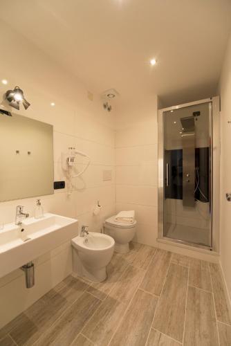 Hostal So&leo Guest House