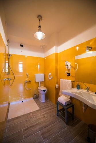 Hostal So&leo Guest House