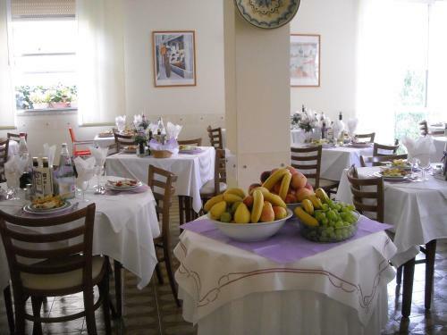 Hotel Lora