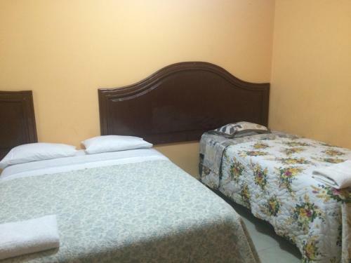 Hotel Hostal Vicu�a