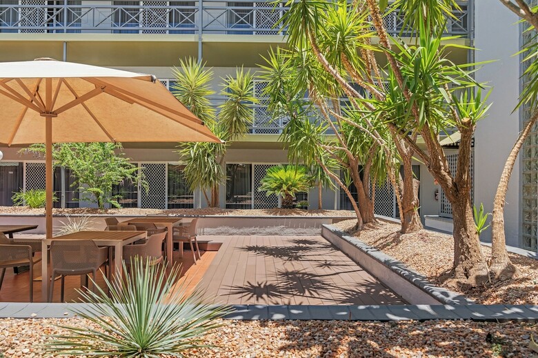 Stay At Alice Springs Hotel