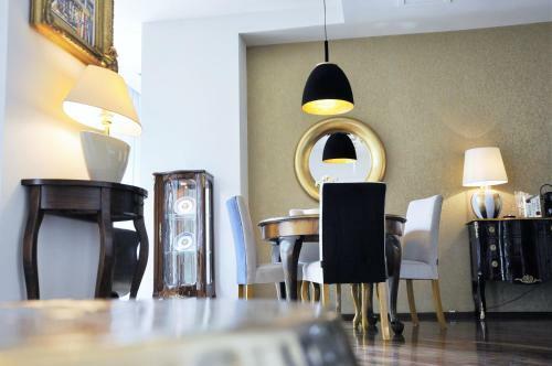 Luxury Apartments Mondrian Old Town