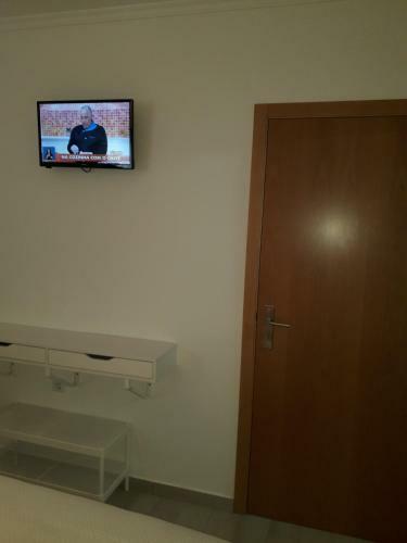 Hostal Residencial Tropic�lia Al