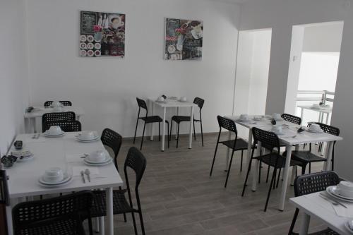 Hostal Residencial Tropic�lia Al
