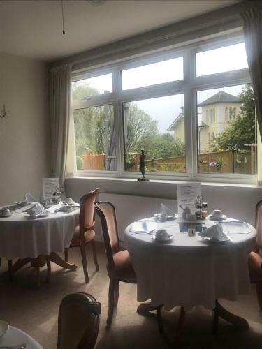 Hostal The Southbourne Villa