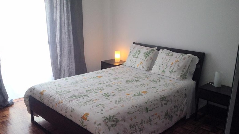 Bed & Breakfast 100 Contos
