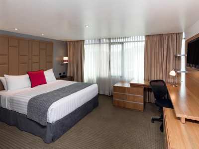 Hotel Howard Johnson La Carolina- Quito