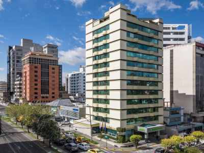 Hotel Howard Johnson La Carolina- Quito