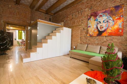 Michael Weiss Apartment