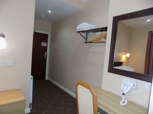 Hostal The Beechfield Hotel