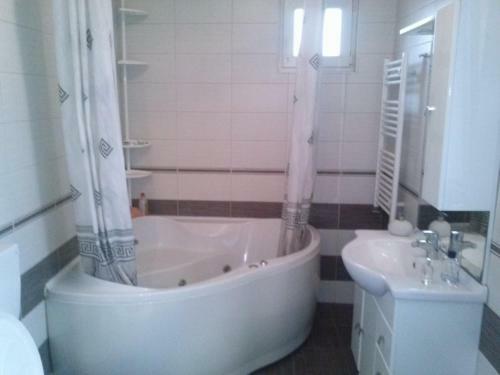 Hostal Pensiunea Atia