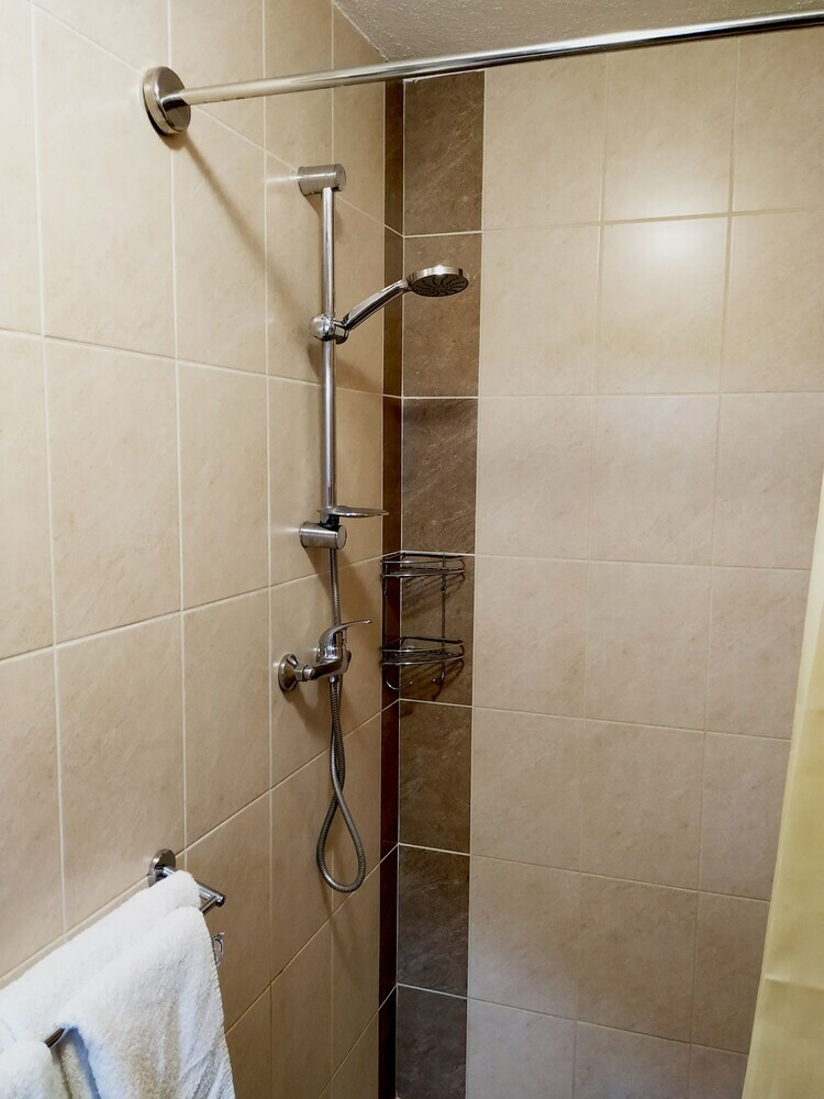 Hostal Venesis House