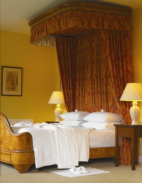 Dunraven Arms Hotel