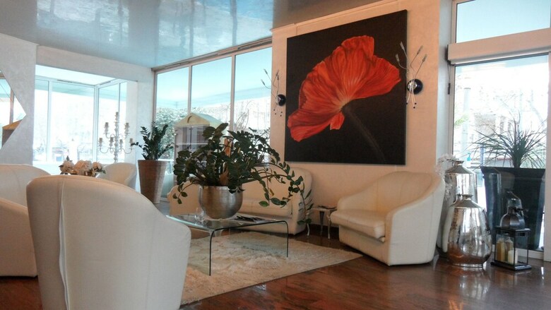 Best Western Maison B Hotel