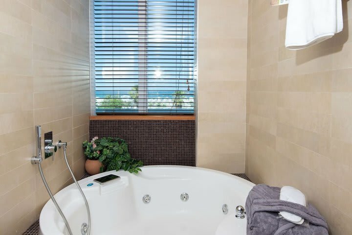 Best Western Maison B Hotel