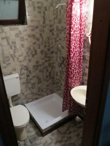 Traveler's Hostel & Apartments