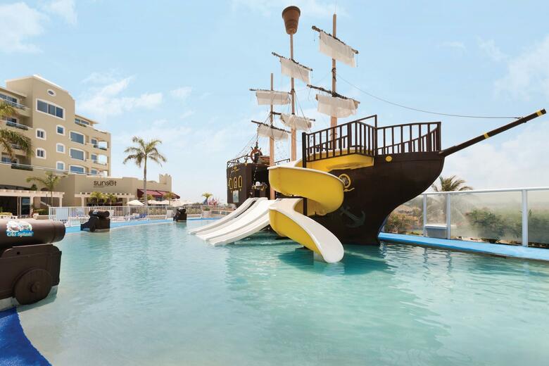 Hotel Wyndham Alltra Cancun - All-inclusive Resort