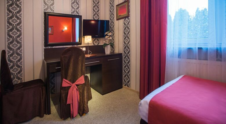 Eney Hotel