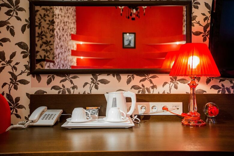 Eney Hotel
