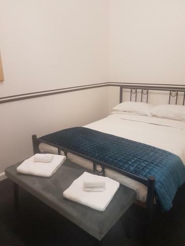 Albergue Archies Bunker Affordable Accommodation