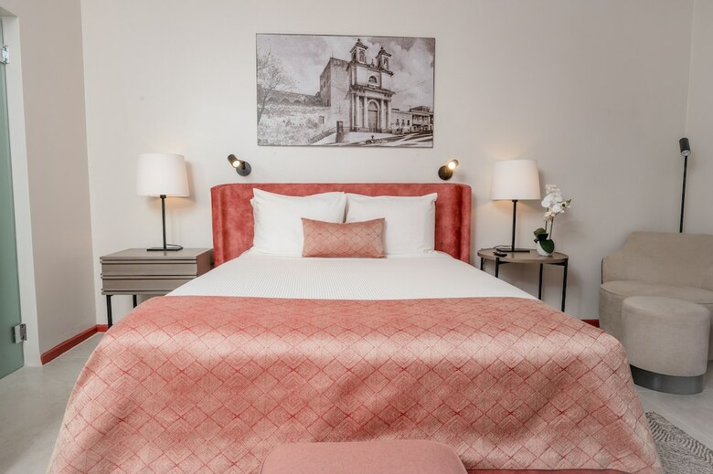 El Convento Hotel