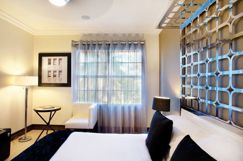 Hotel Room Mate Waldorf Towers