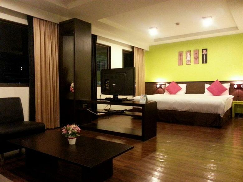 Astera Sathorn Hotel