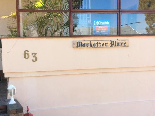 Hostal Markotter Place