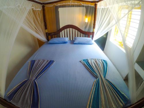 Hostal Surfing Beach Guest House
