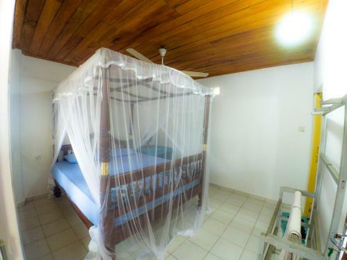 Hostal Surfing Beach Guest House