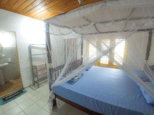 Hostal Surfing Beach Guest House