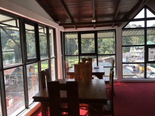 Hostal Sherwood Lodge